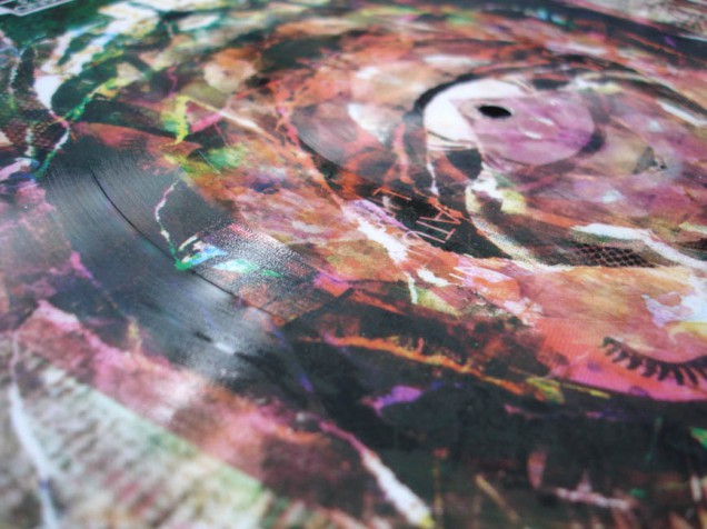 2hss-picture-disc-detail-2.jpg