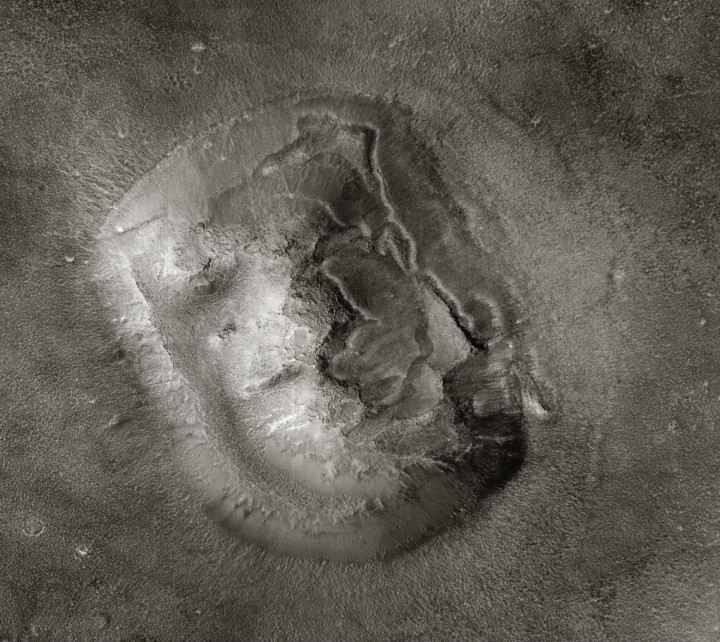 E03-00824